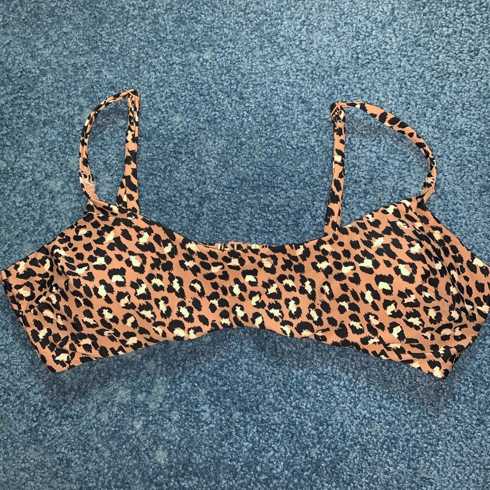 Aerie NWT leopard print bikini top